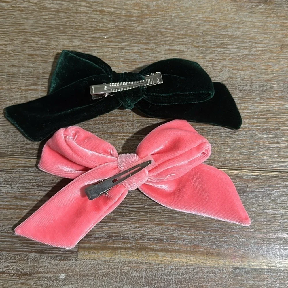 Set of 2 velvet bow clips  small shop